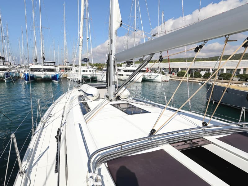 Oceanis 51.1 - photo 9