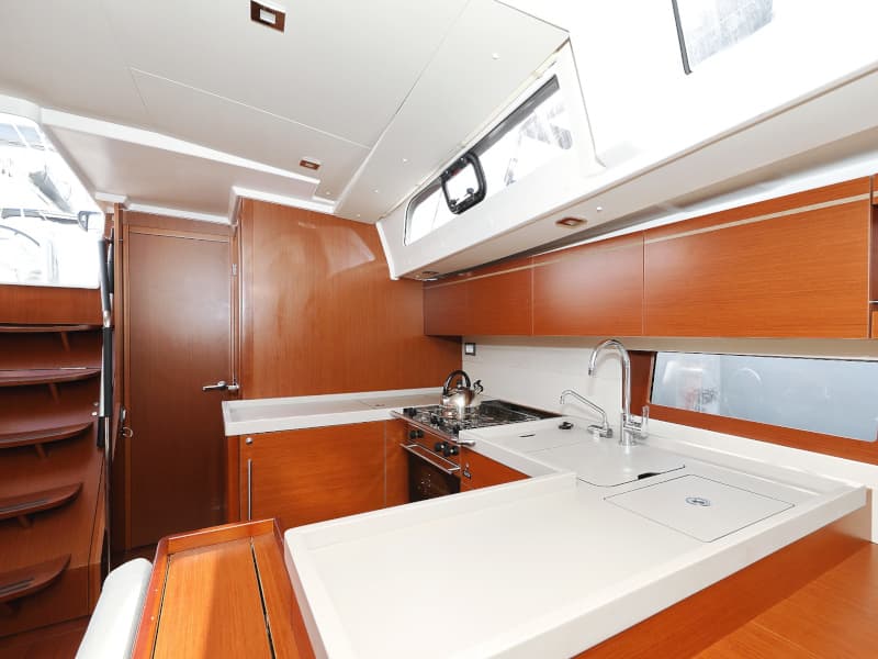 Oceanis 51.1 - photo 37