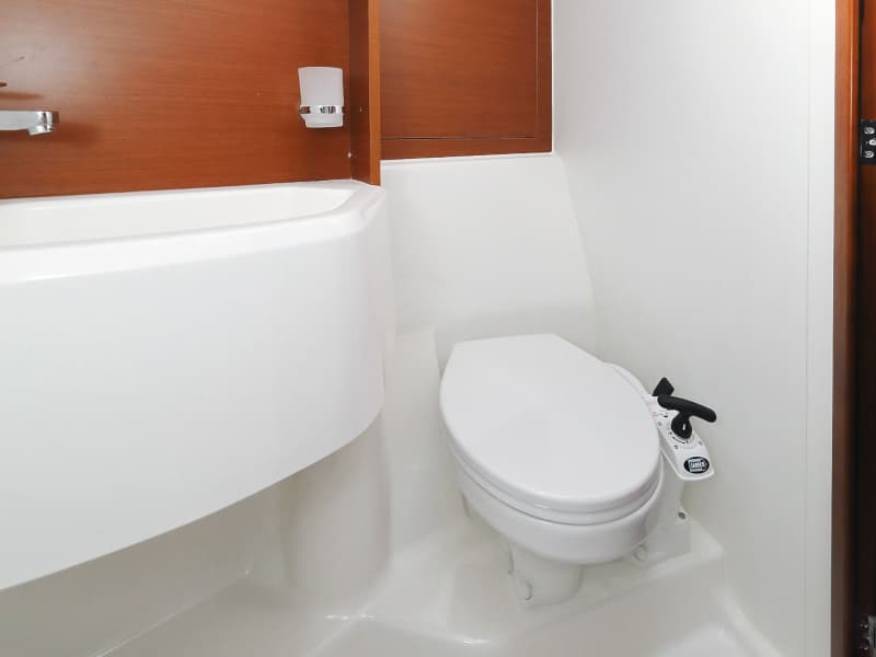 Oceanis 51.1 - photo 11