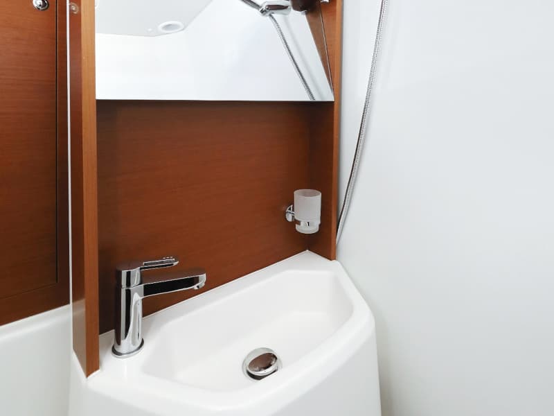 Oceanis 51.1 - photo 35