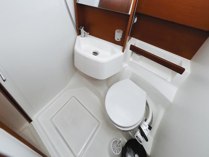 Oceanis 51.1 - photo 7