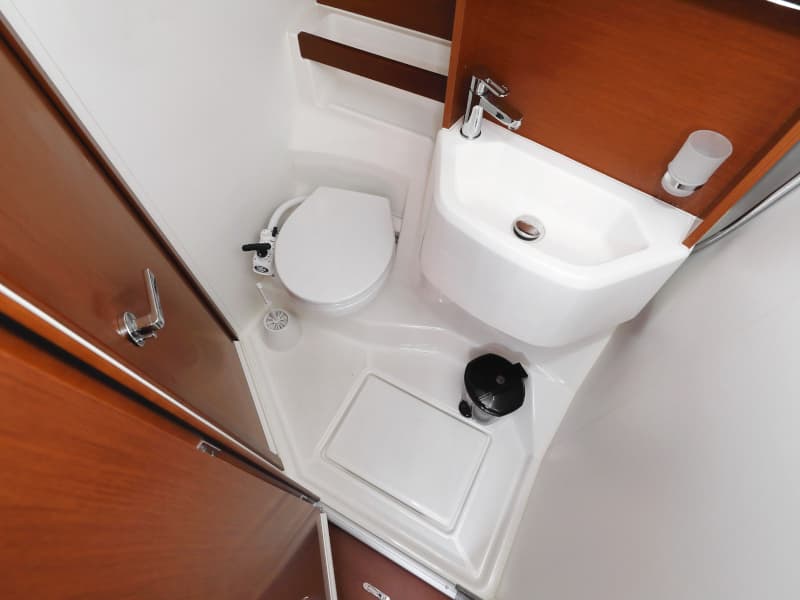 Oceanis 51.1 - photo 14