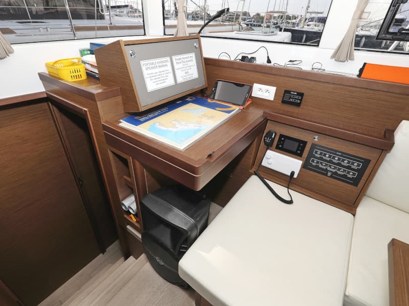 Lagoon 40 - photo 33