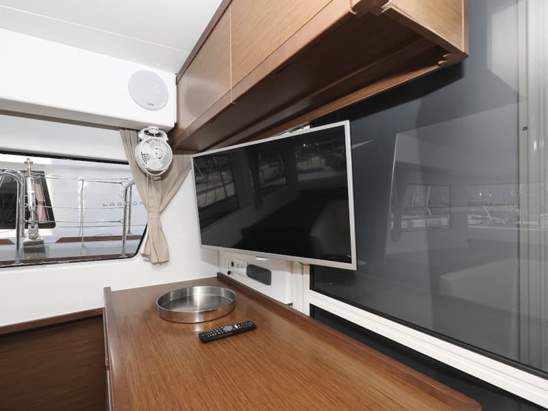 Lagoon 40 - photo 39
