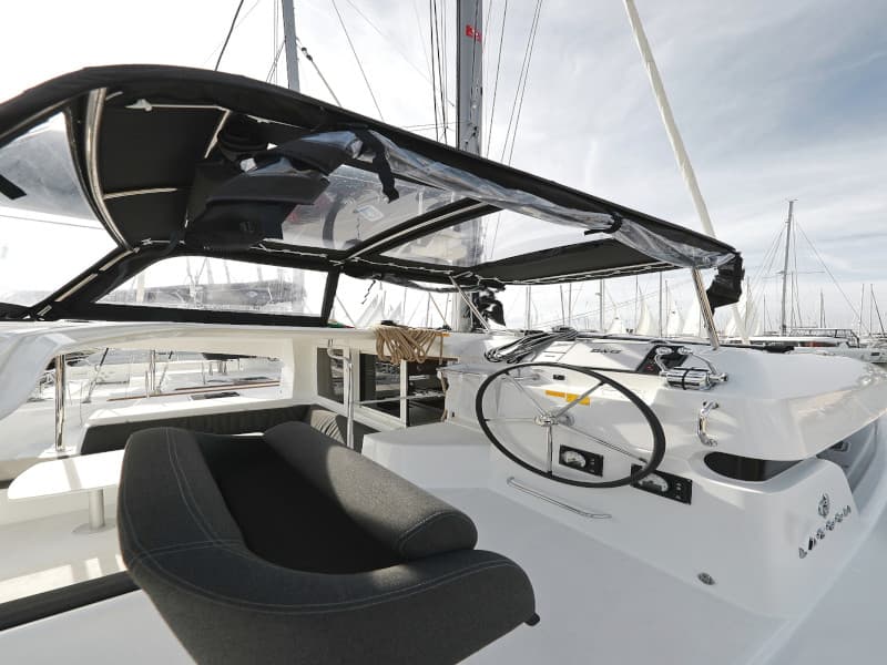 Lagoon 40 - photo 15