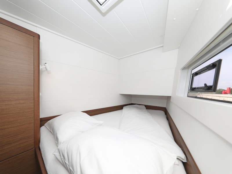 Lagoon 40 - photo 26