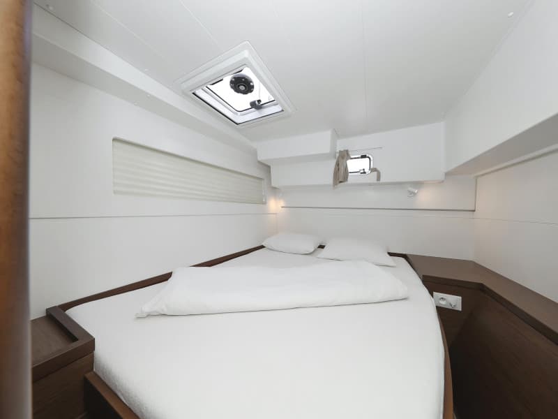 Lagoon 40 - photo 58