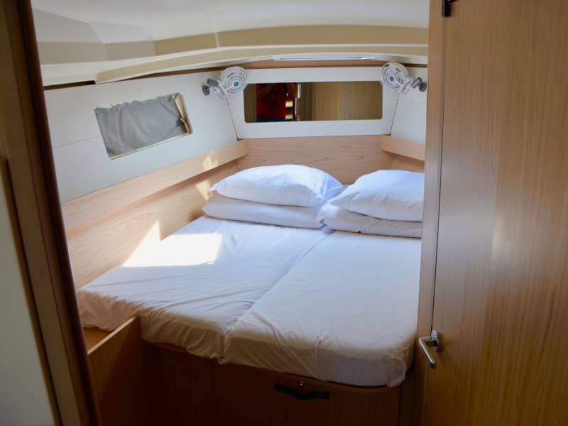 Oceanis 41.1 - photo 8