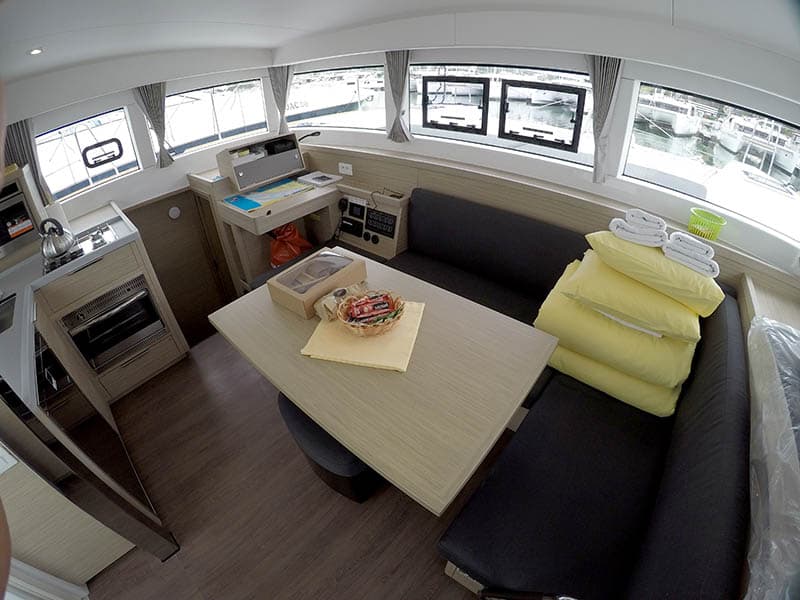 Lagoon 40 - photo 21