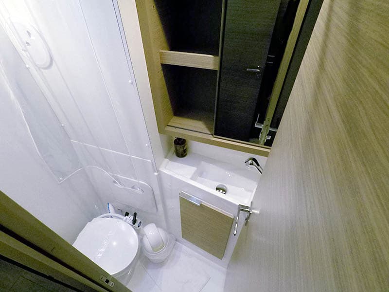 Lagoon 40 - photo 15