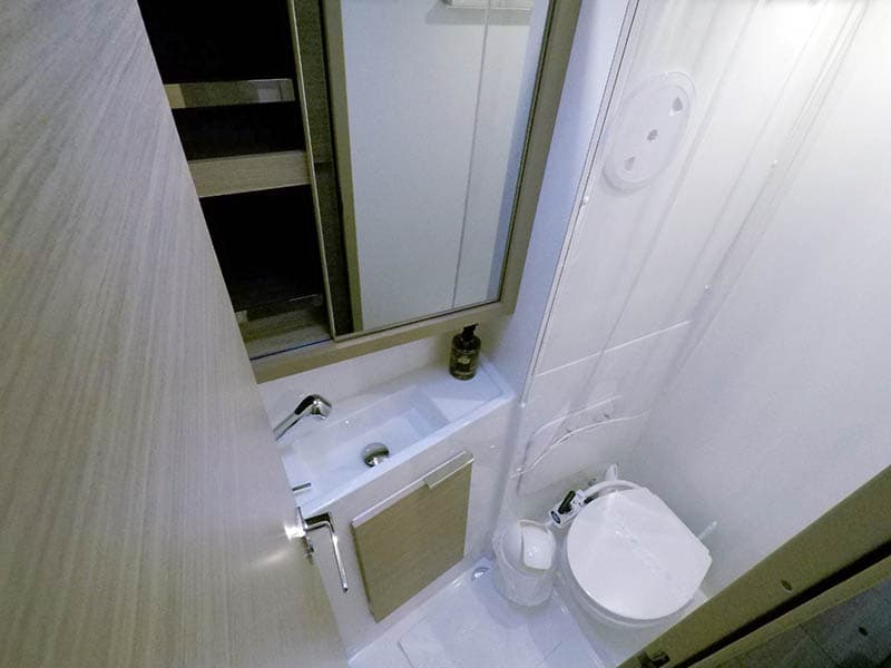 Lagoon 40 - photo 13