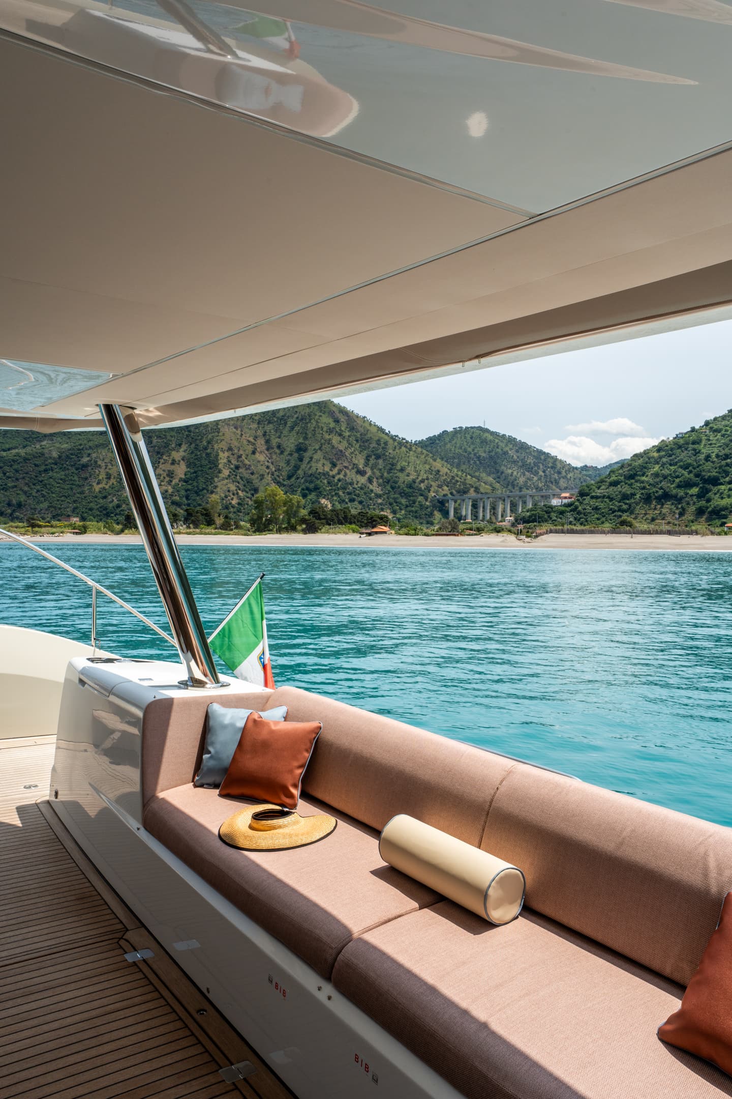 Lagoon Sixty 5 - photo 21