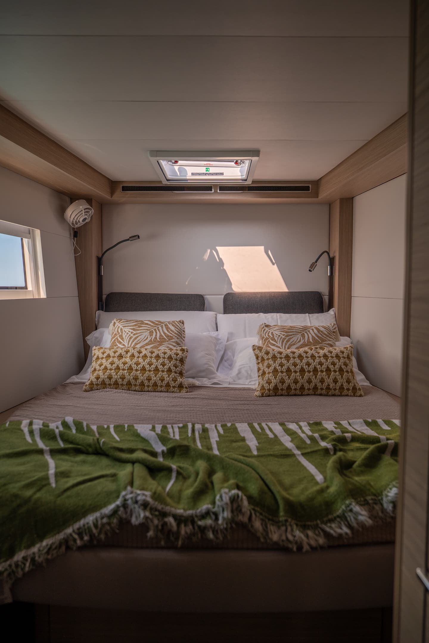 Lagoon 51 - photo 18