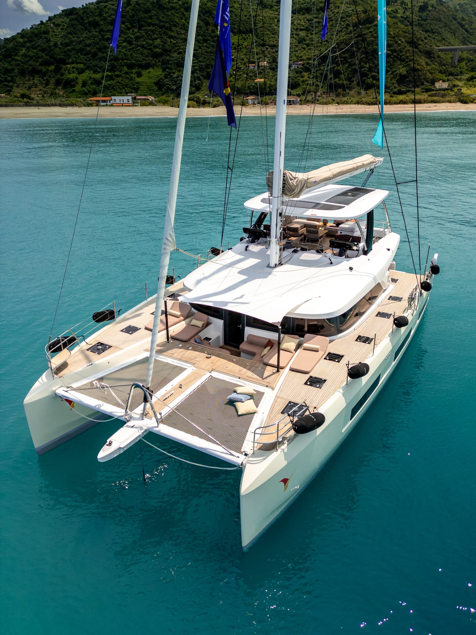 Lagoon Sixty 5 - photo 12