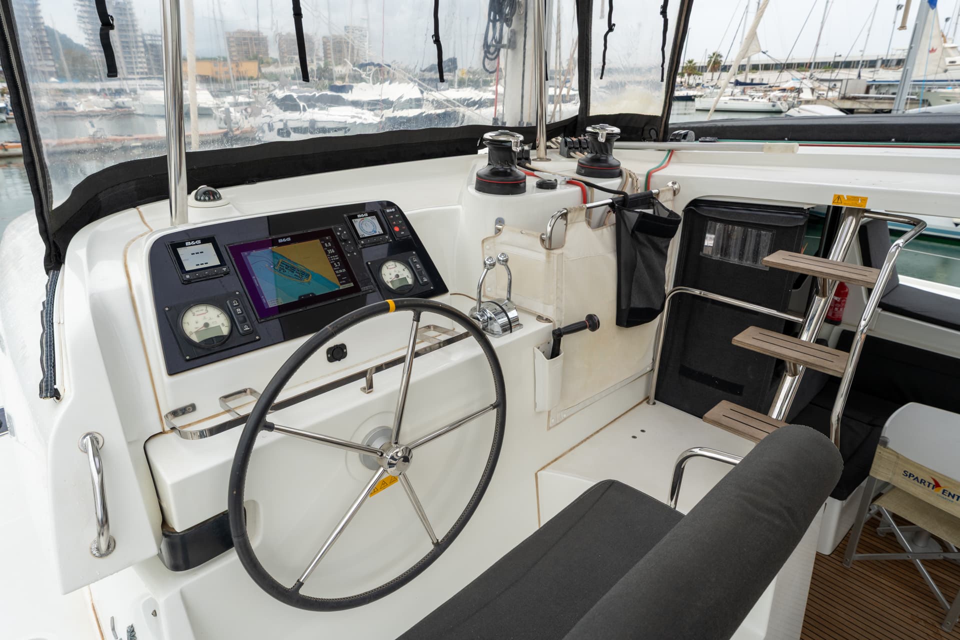 Lagoon 42 - photo 14