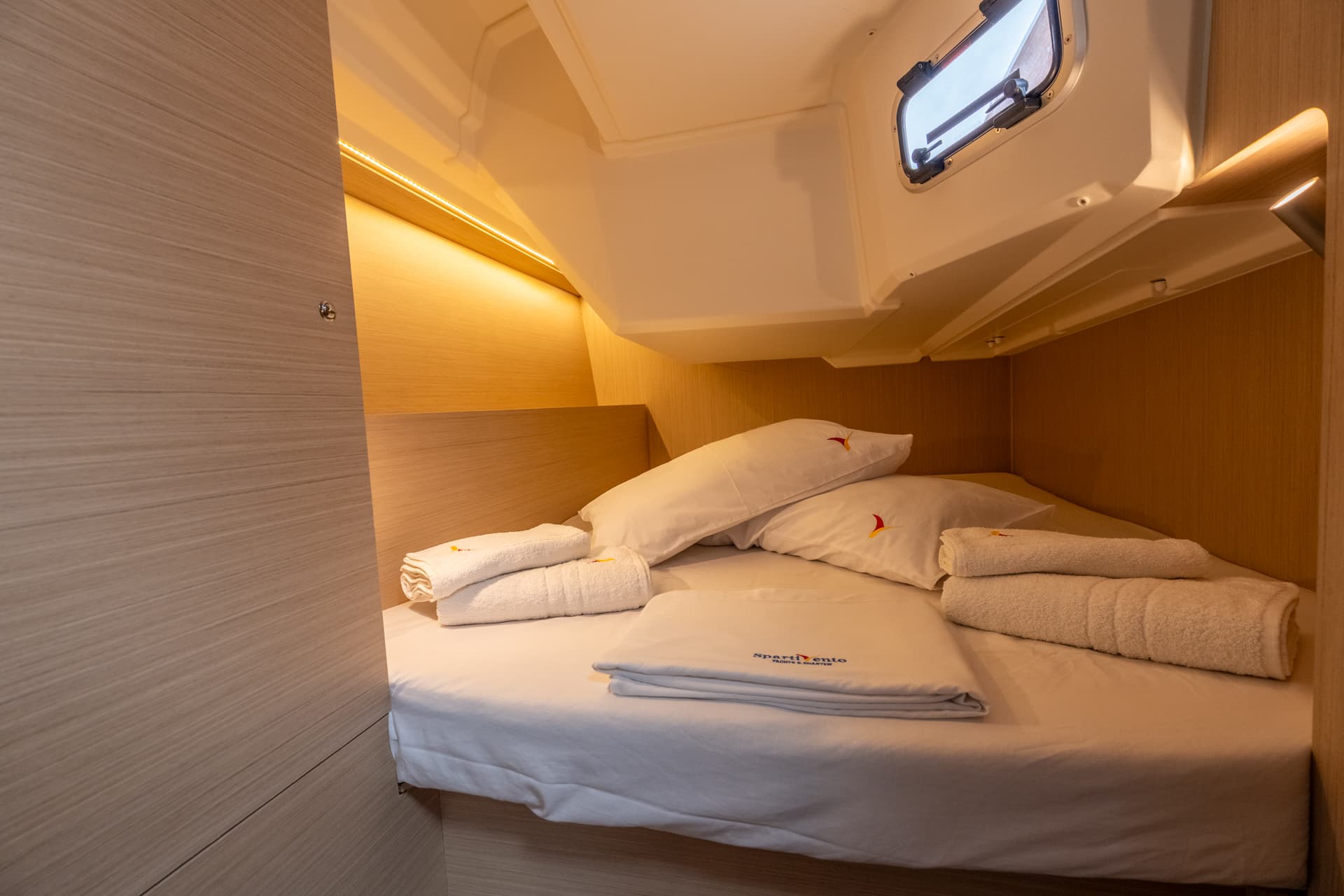 Oceanis 37.1 - photo 8