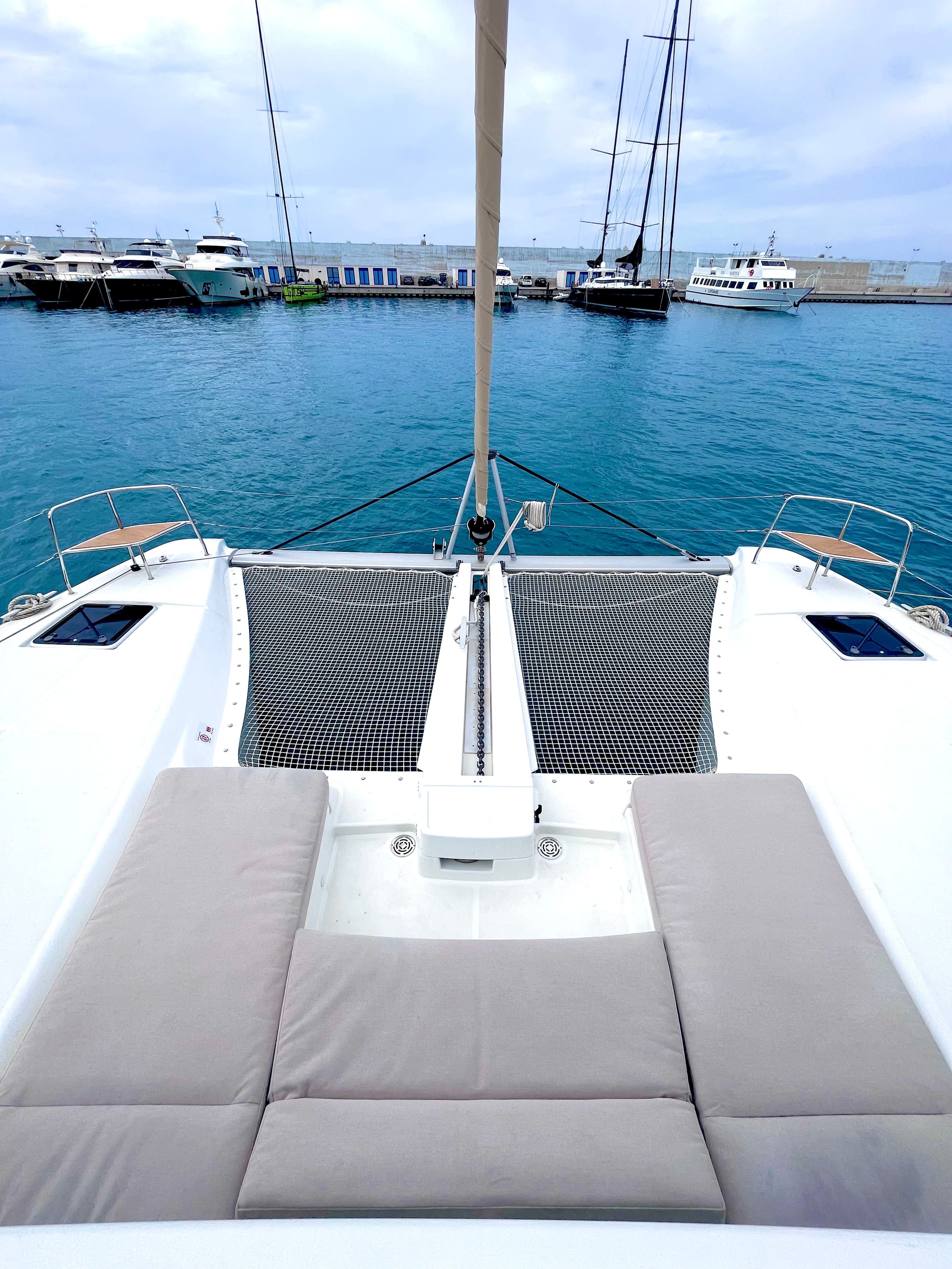 Lagoon 46  - photo 16