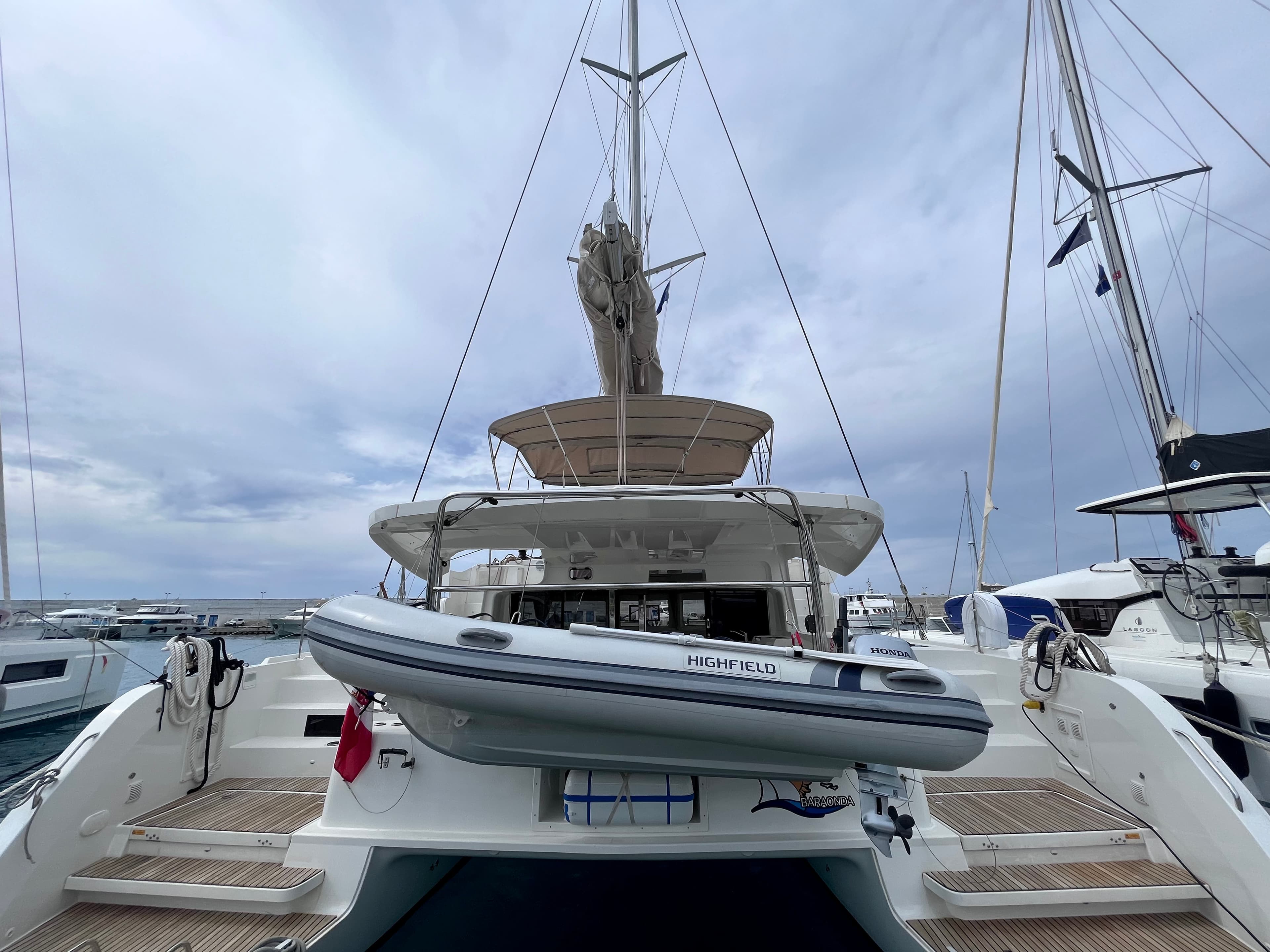 Lagoon 46  - photo 12