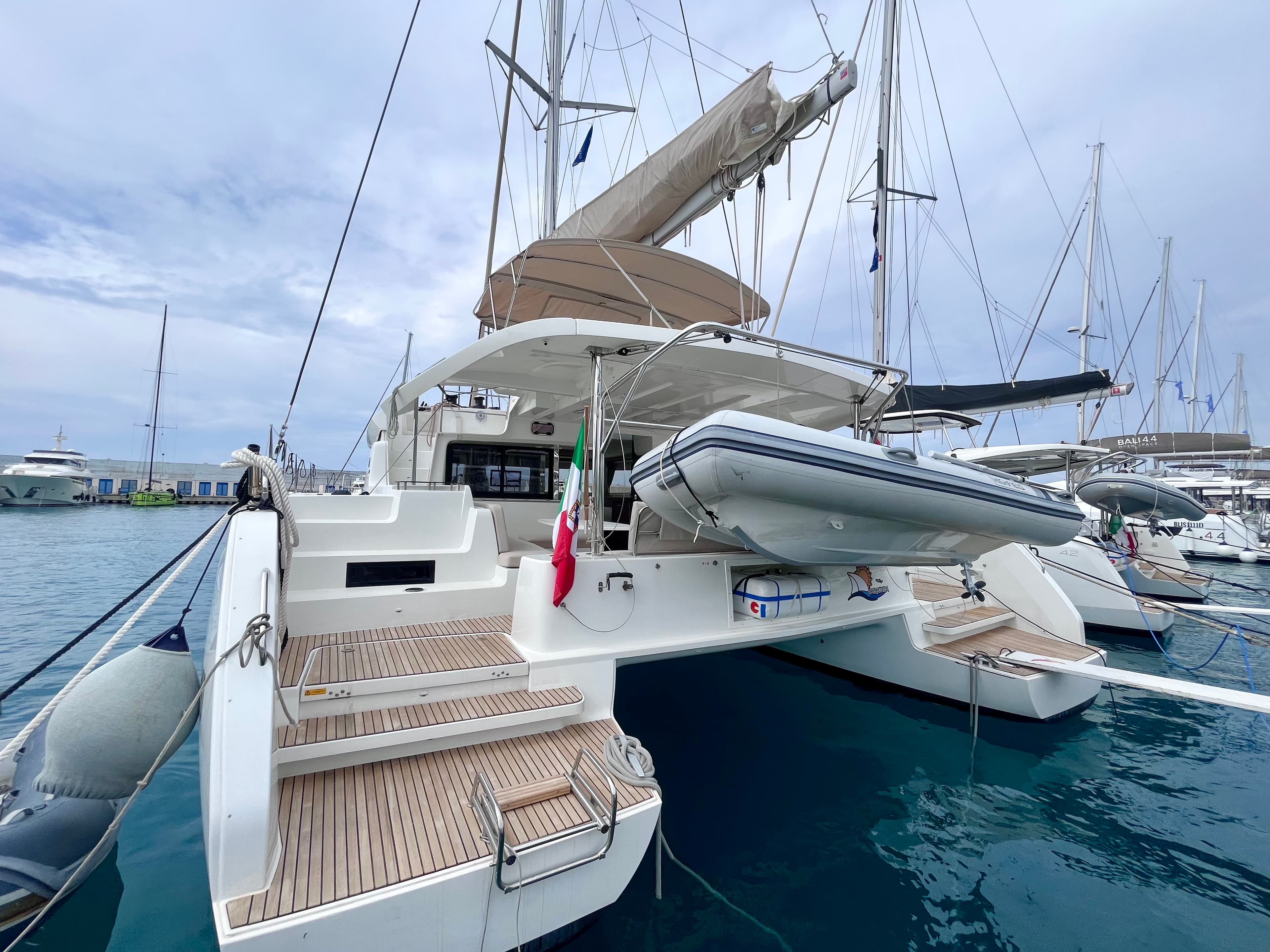 Lagoon 46  - photo 13