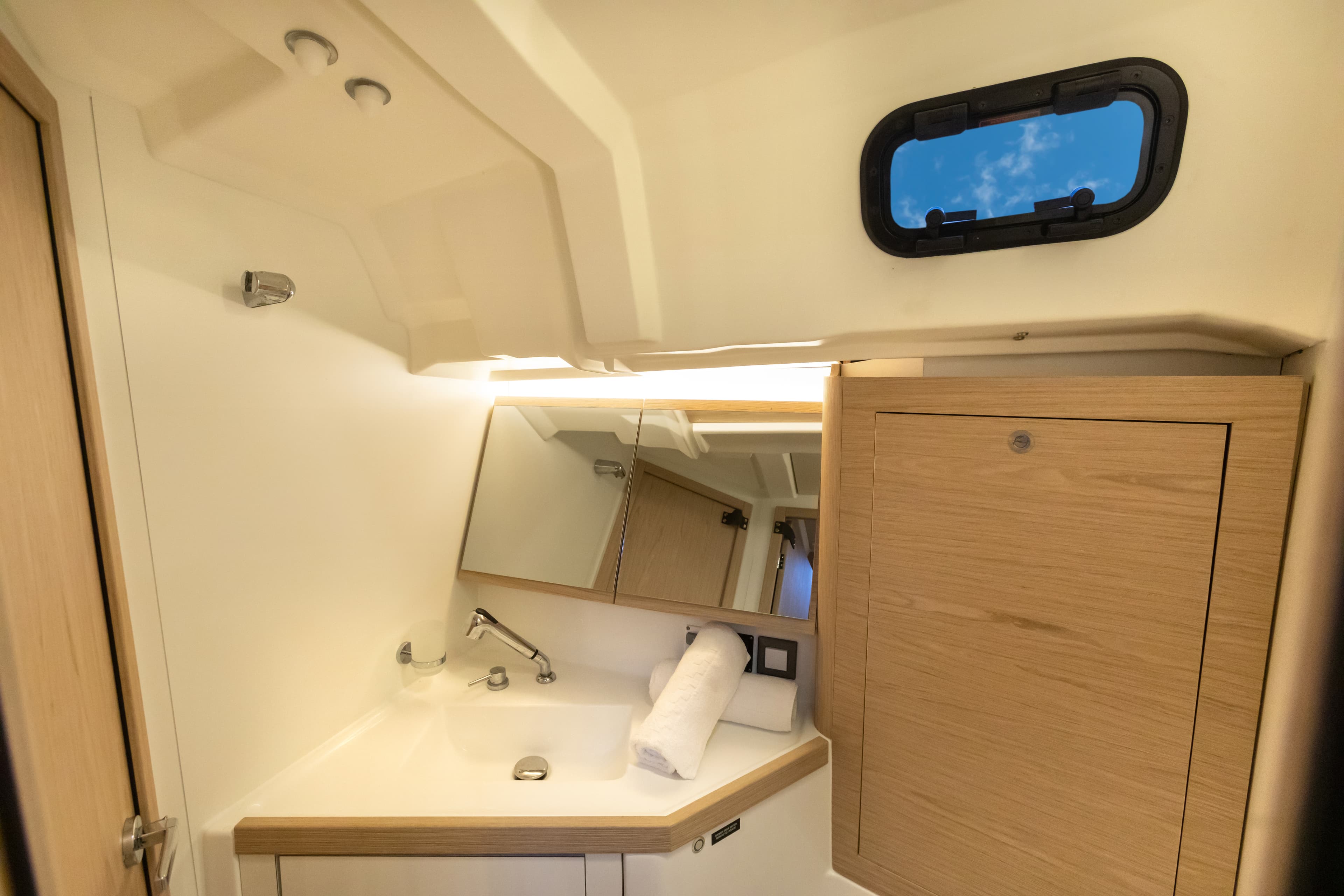 Oceanis 46.1 - photo 15