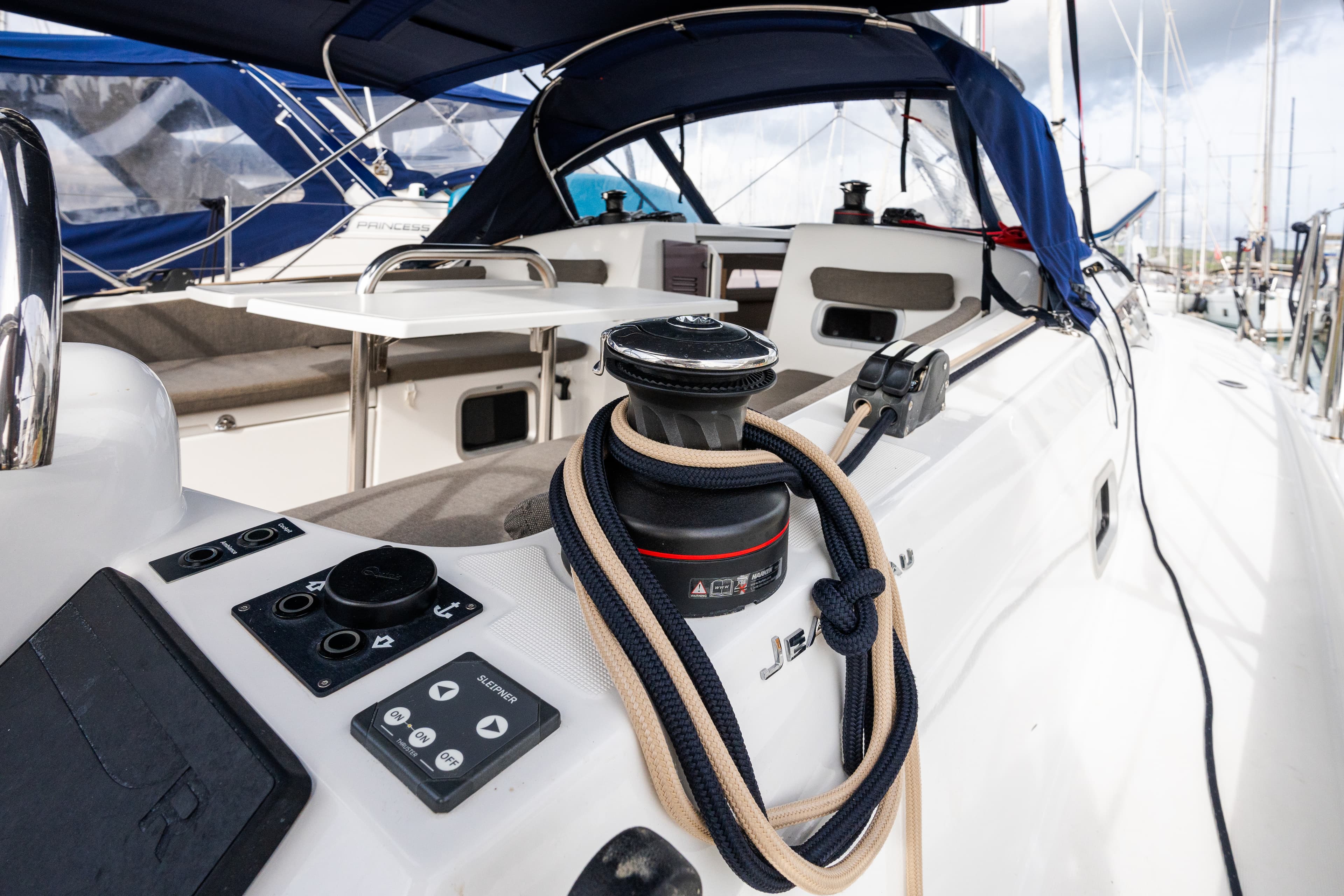 Sun Odyssey 380 - photo 15