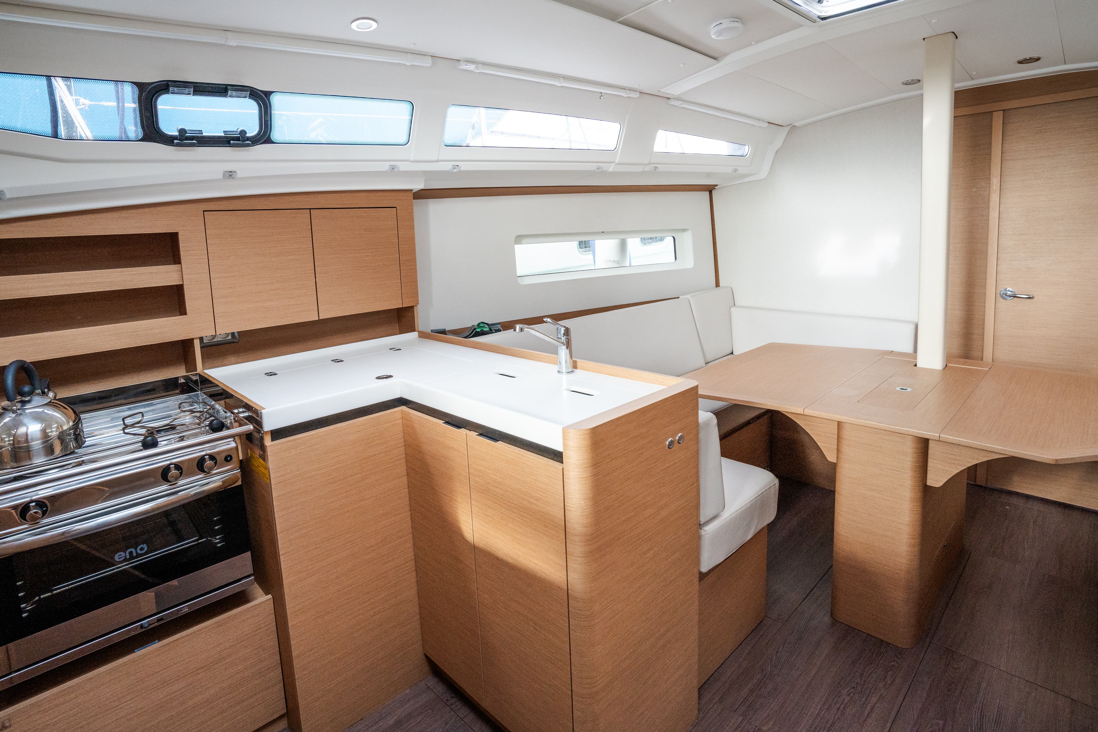 Sun Odyssey 380 - photo 12
