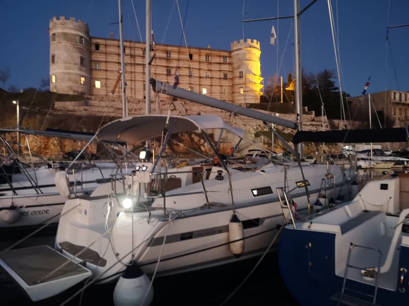 Bavaria 36 - photo 9