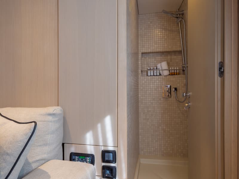 Admiral 101 - photo 73