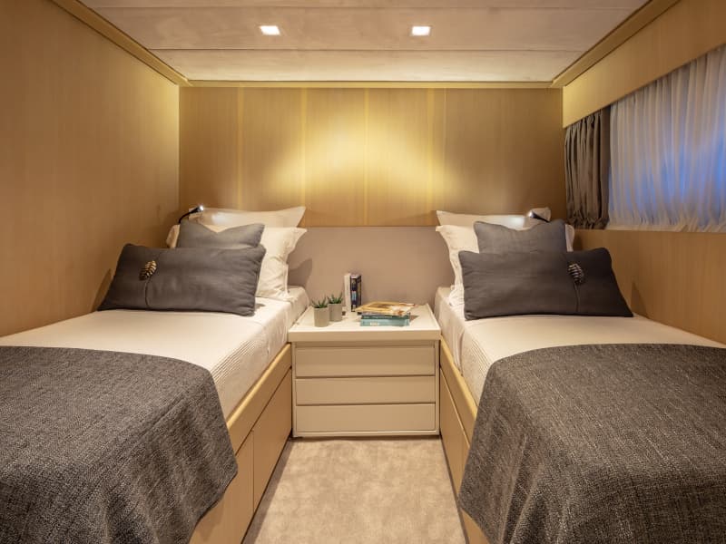 Admiral 101 - photo 17