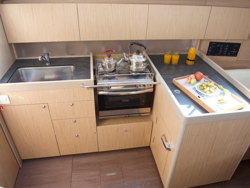 Oceanis 41.1 - photo 11