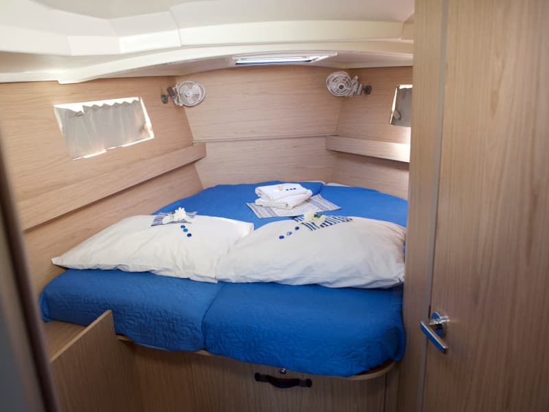 Oceanis 41.1 - photo 8