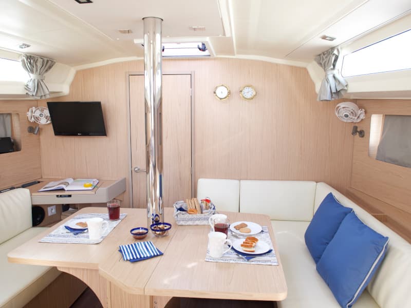 Oceanis 41.1 - photo 9