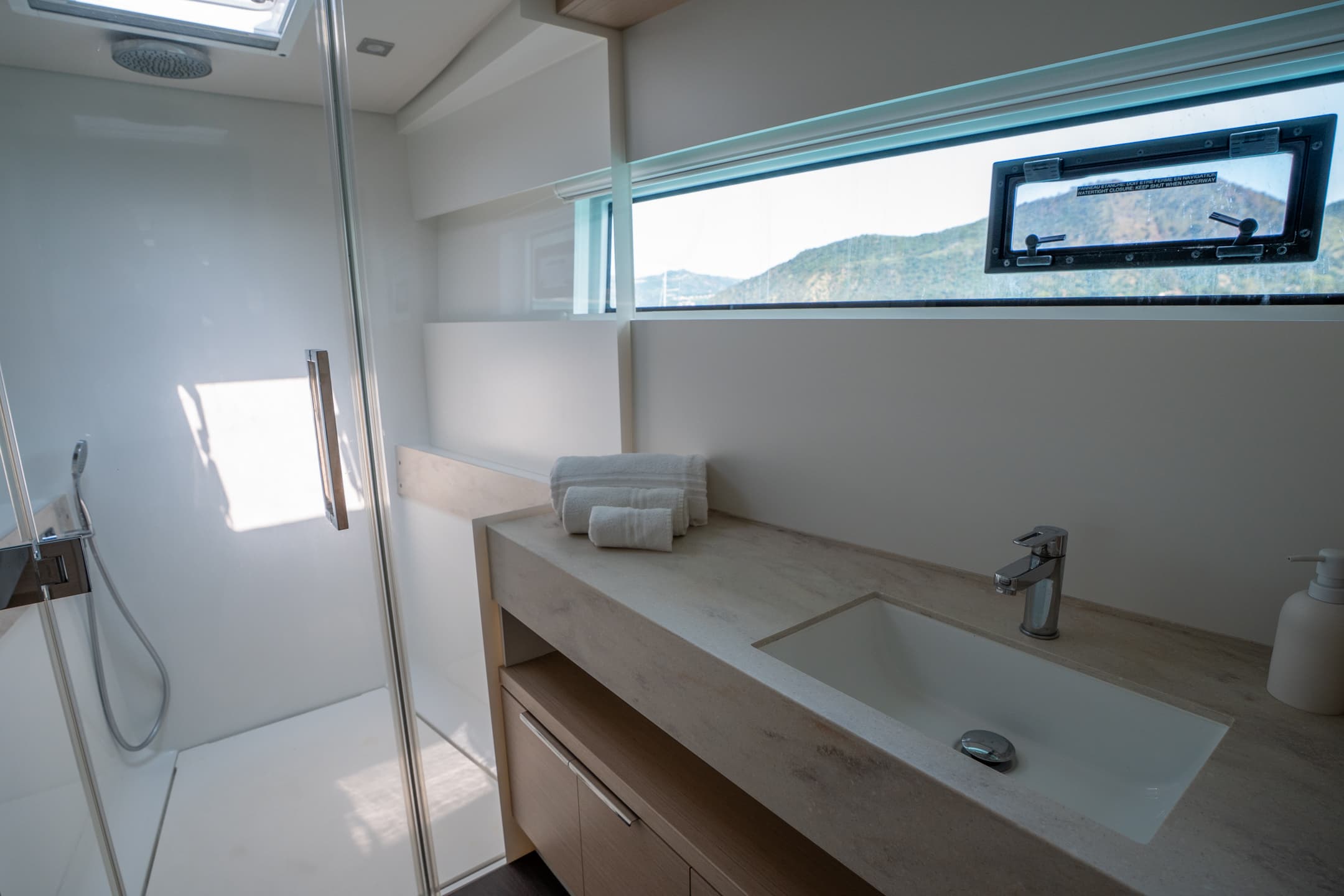 Lagoon 51 - photo 41