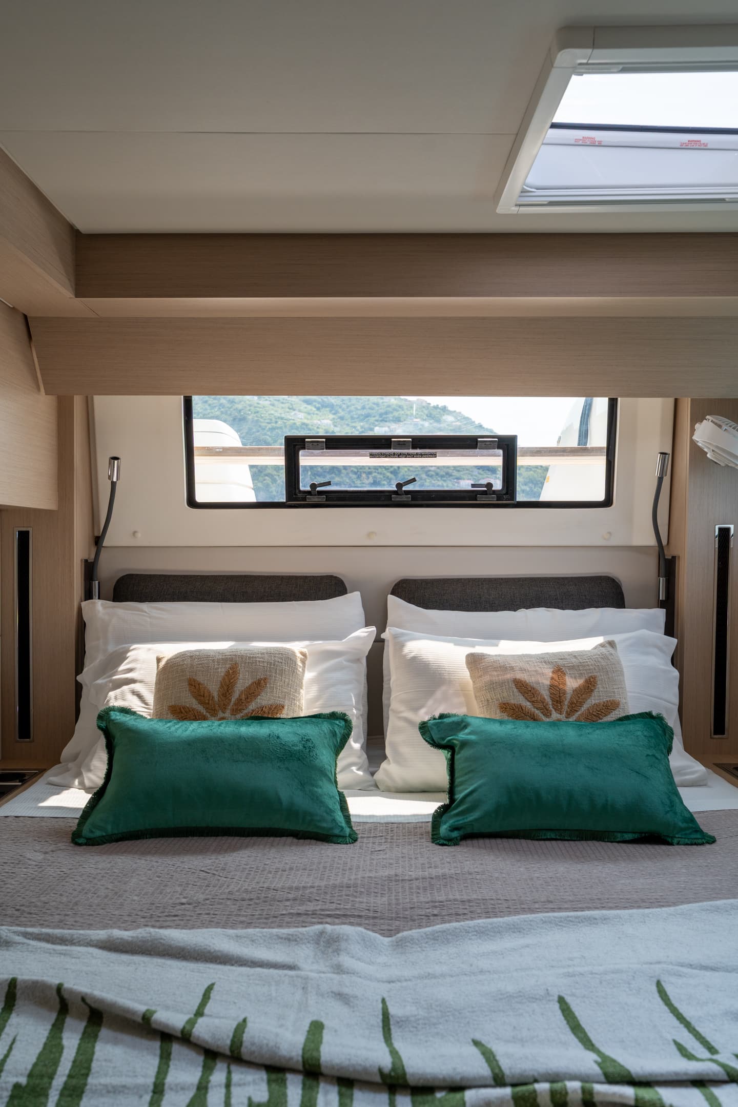 Lagoon 51 - photo 36