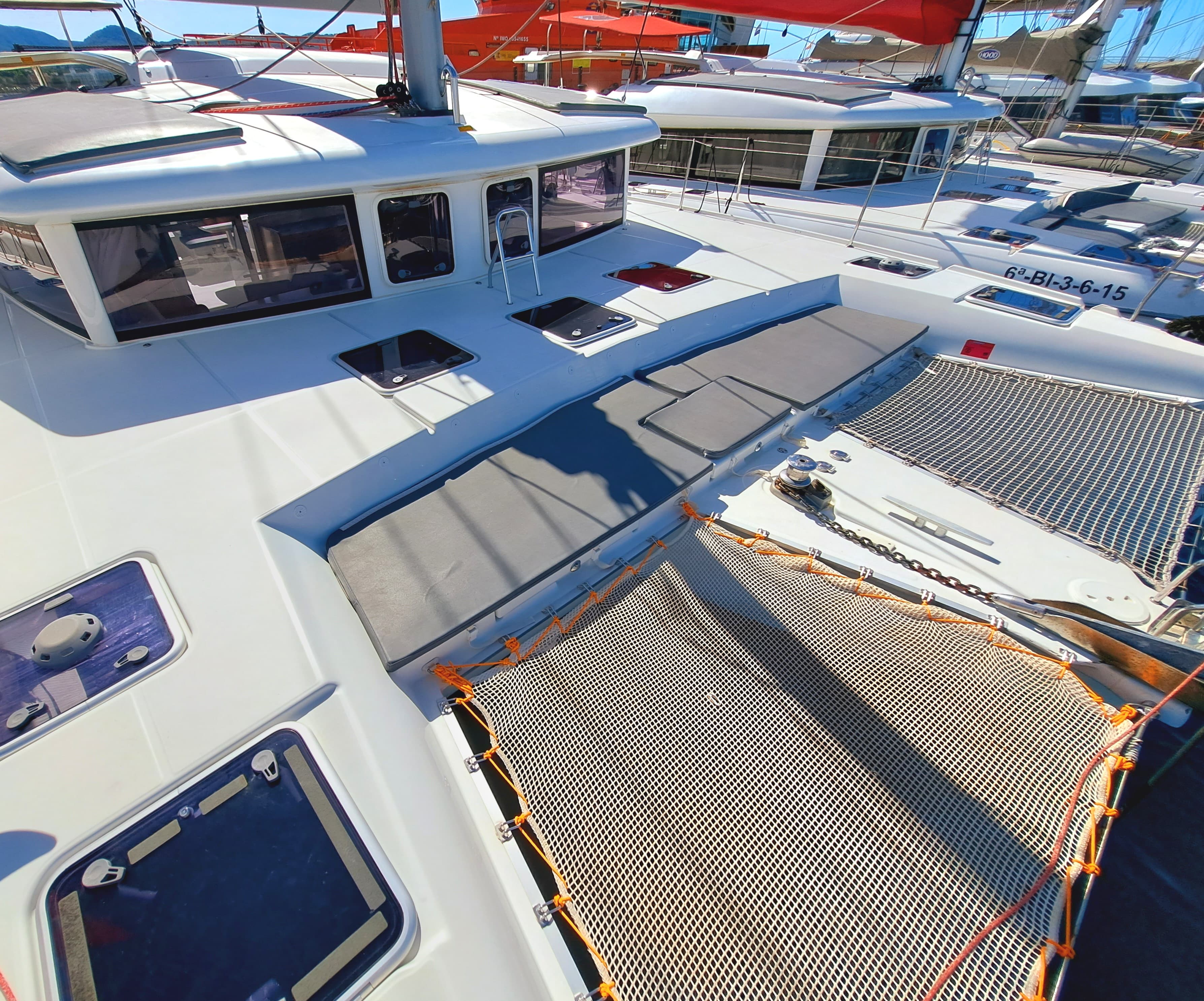 Lagoon 421 - photo 10