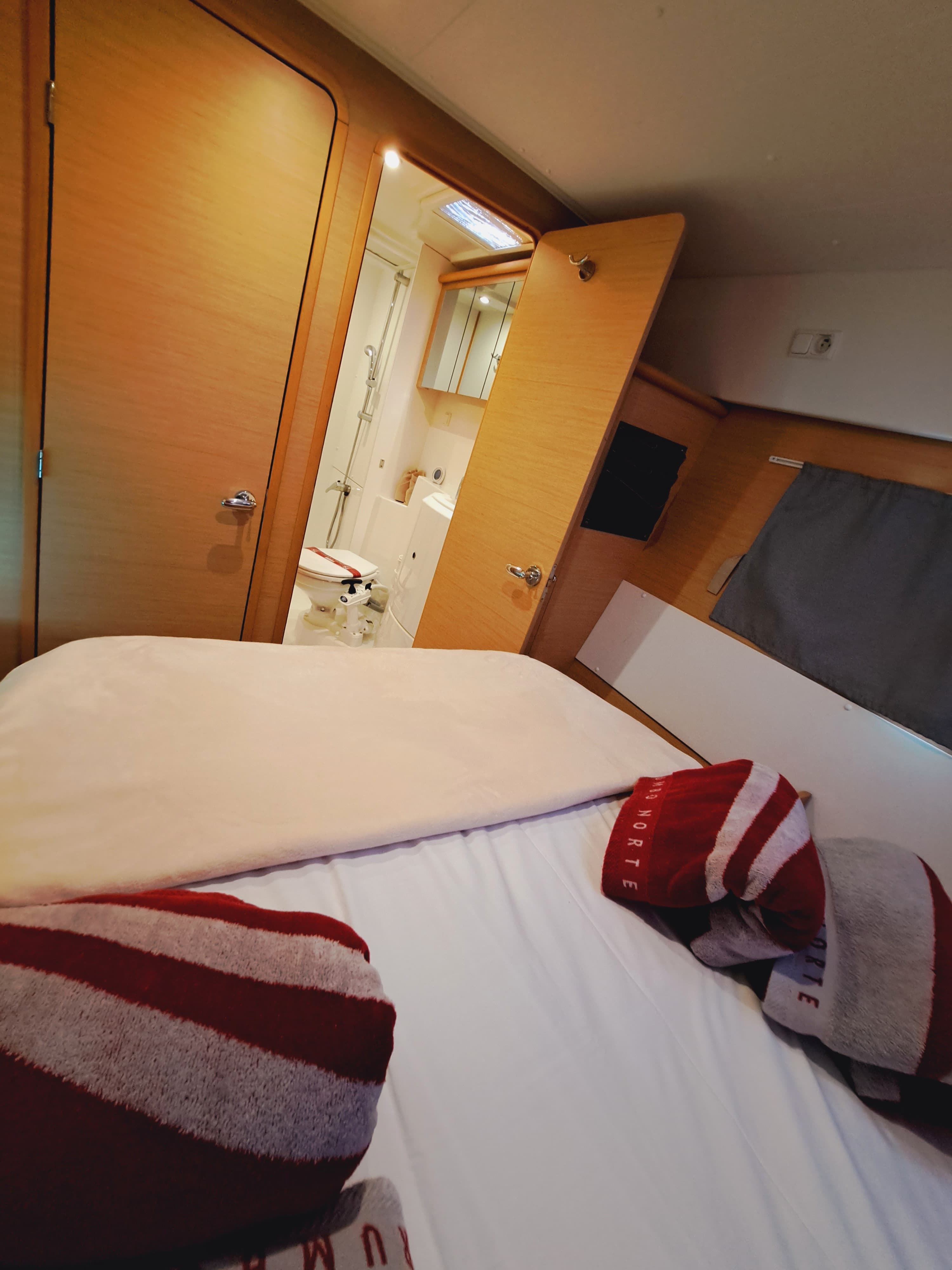 Lagoon 421 - photo 14