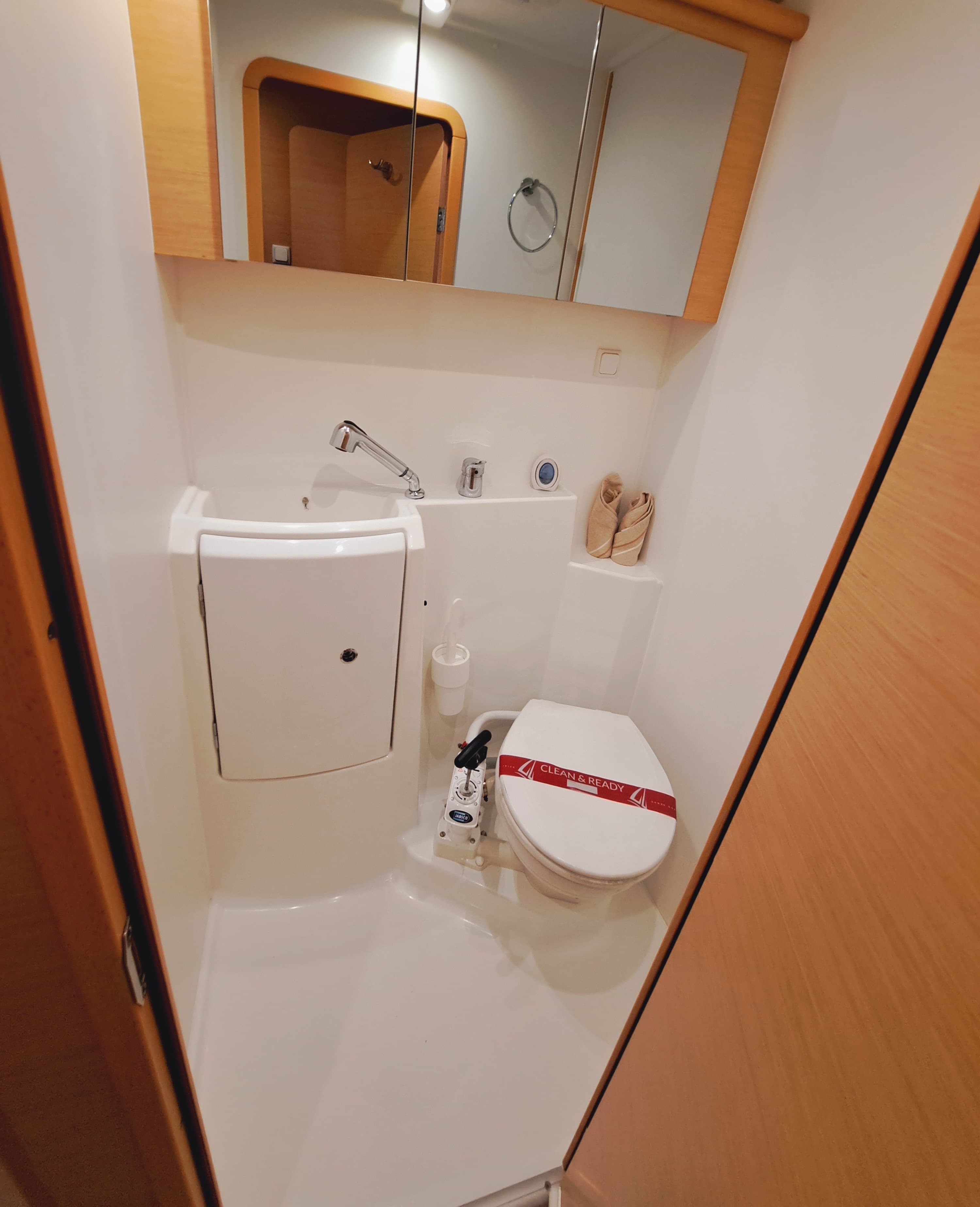 Lagoon 421 - photo 19