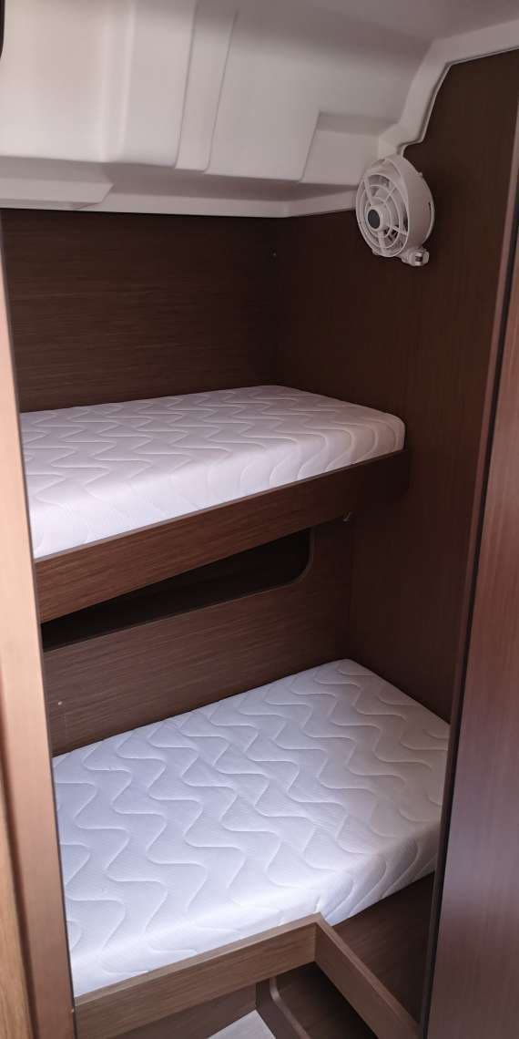 Oceanis 51.1 - photo 11