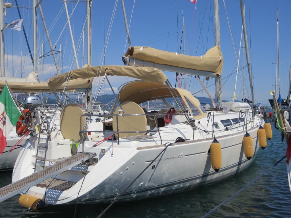 Sun Odyssey 45 - photo