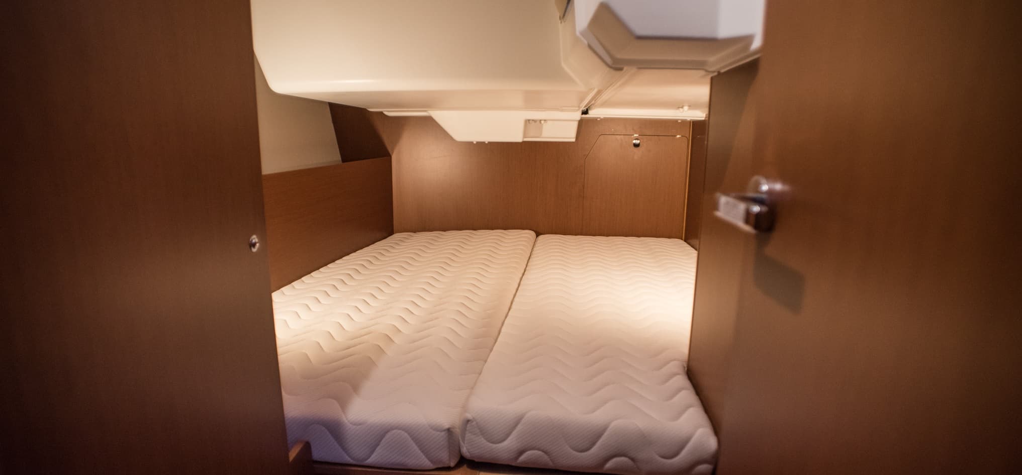 Oceanis 38.1 - photo 15