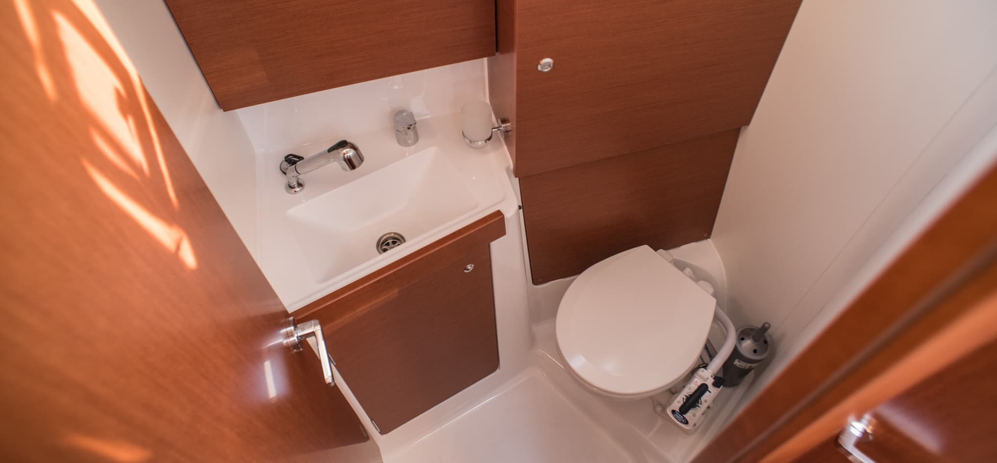 Oceanis 38.1 - photo 13