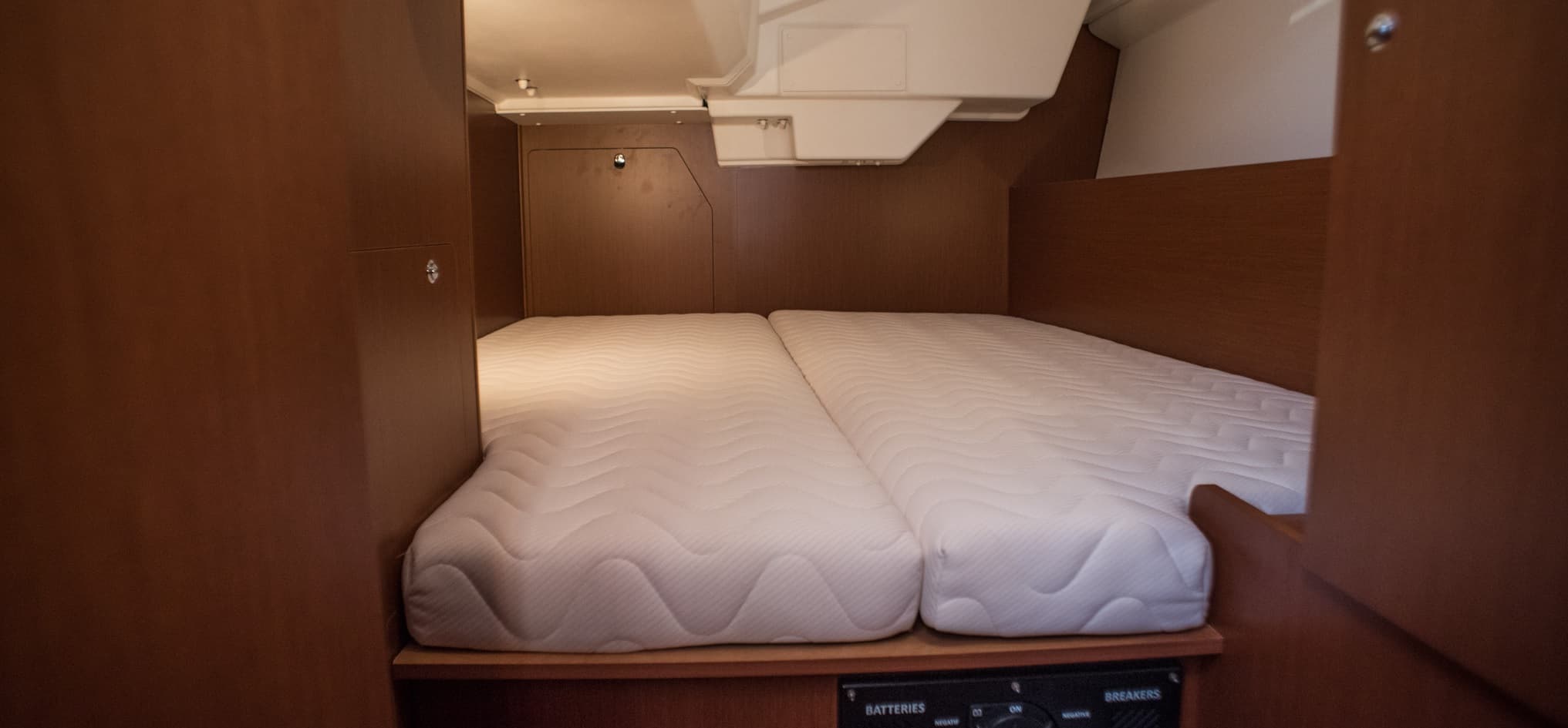 Oceanis 38.1 - photo 10