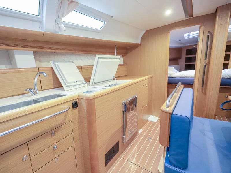 Sun Odyssey 44 i - photo 7