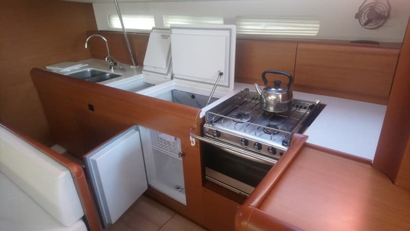 Sun Odyssey 519 - photo 17