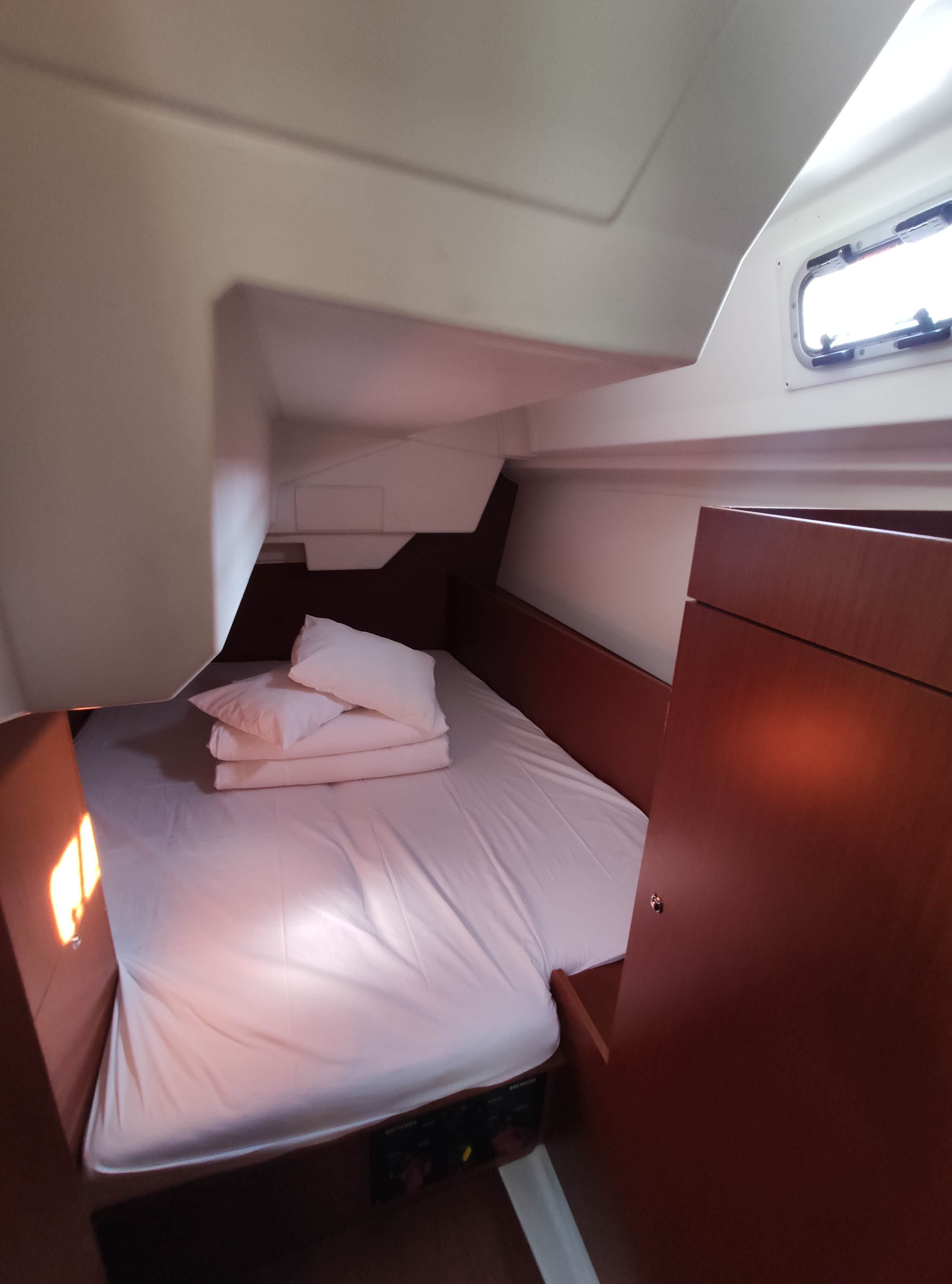 Oceanis 38.1 - photo 11