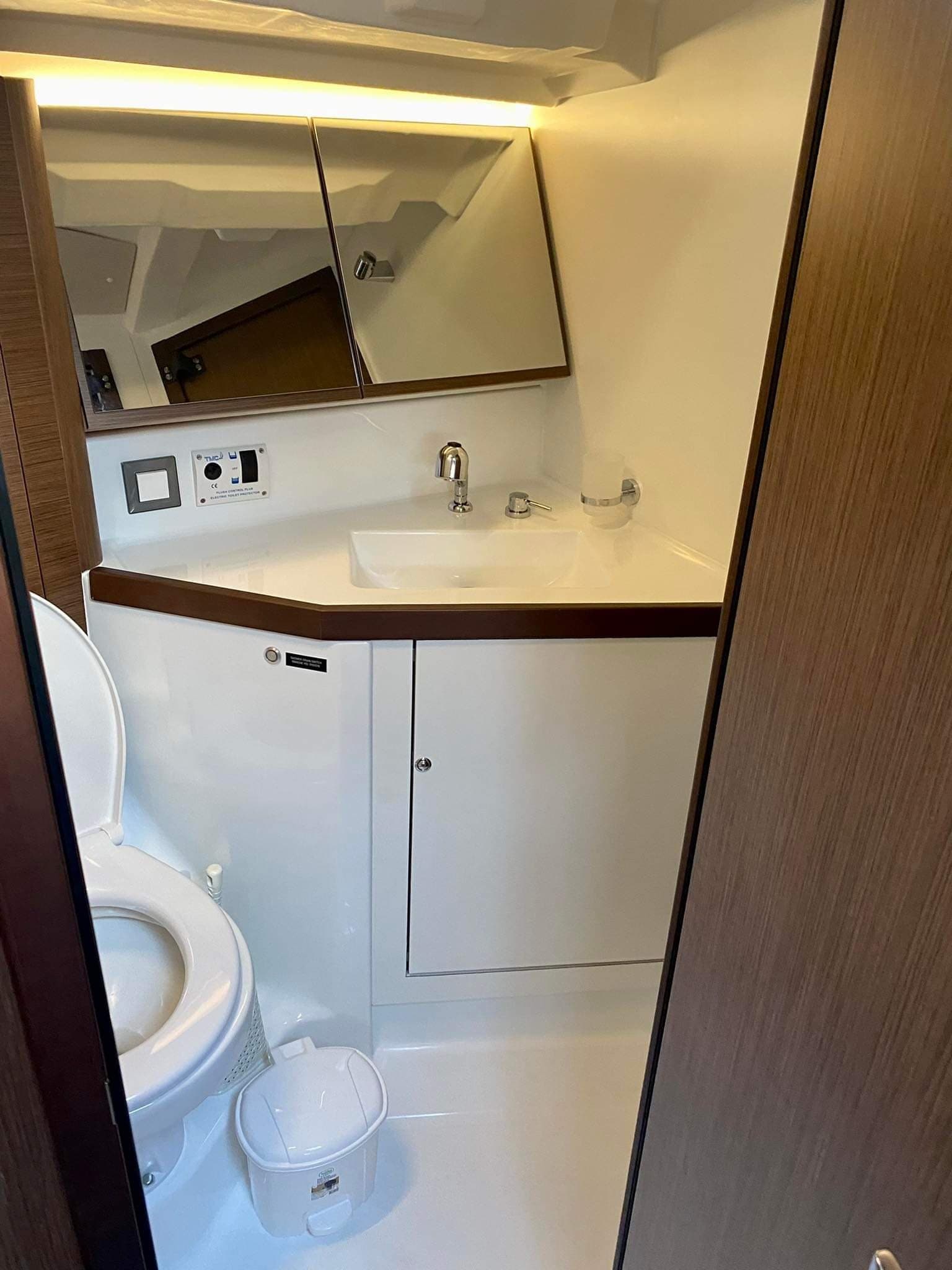 Oceanis 46.1 - photo 11