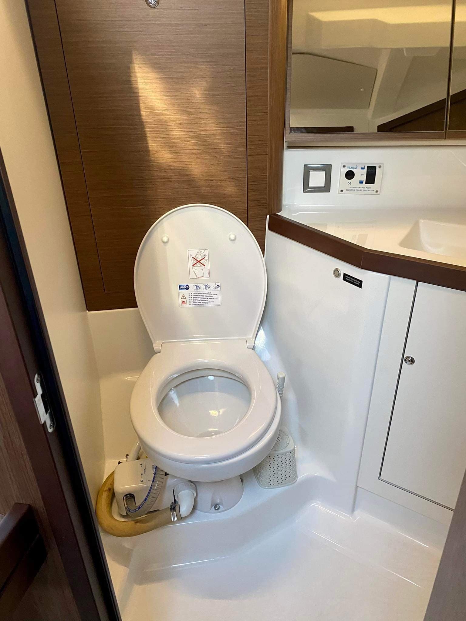 Oceanis 46.1 - photo 17