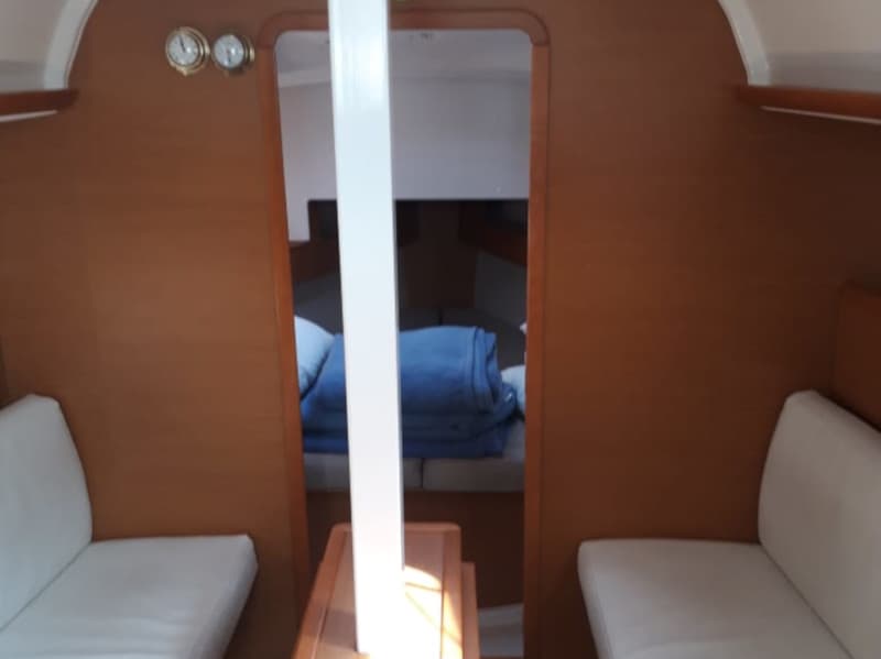 Sun Odyssey 33i - photo 4