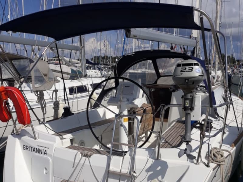 Sun Odyssey 33i - photo 6