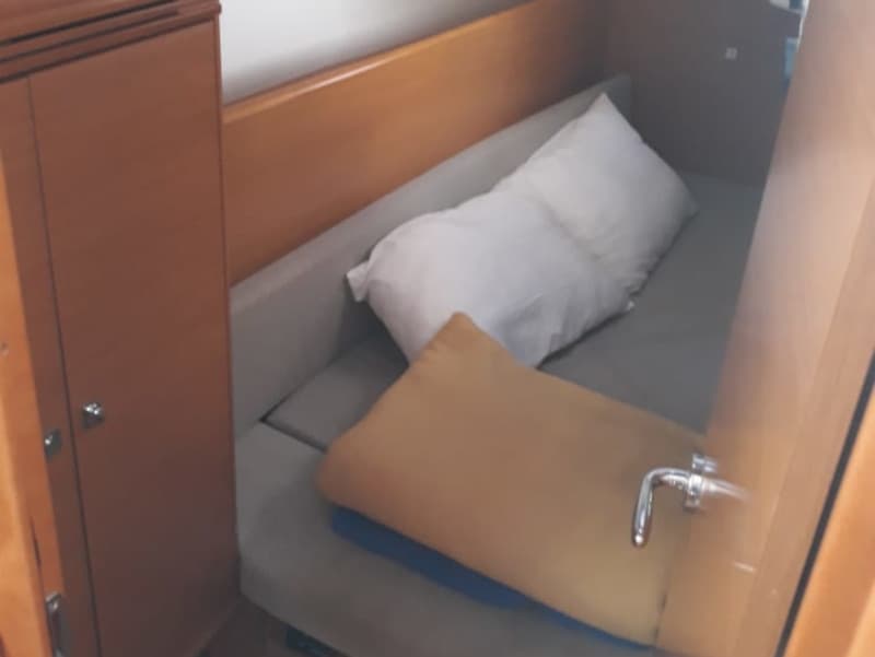 Sun Odyssey 33i - photo 4